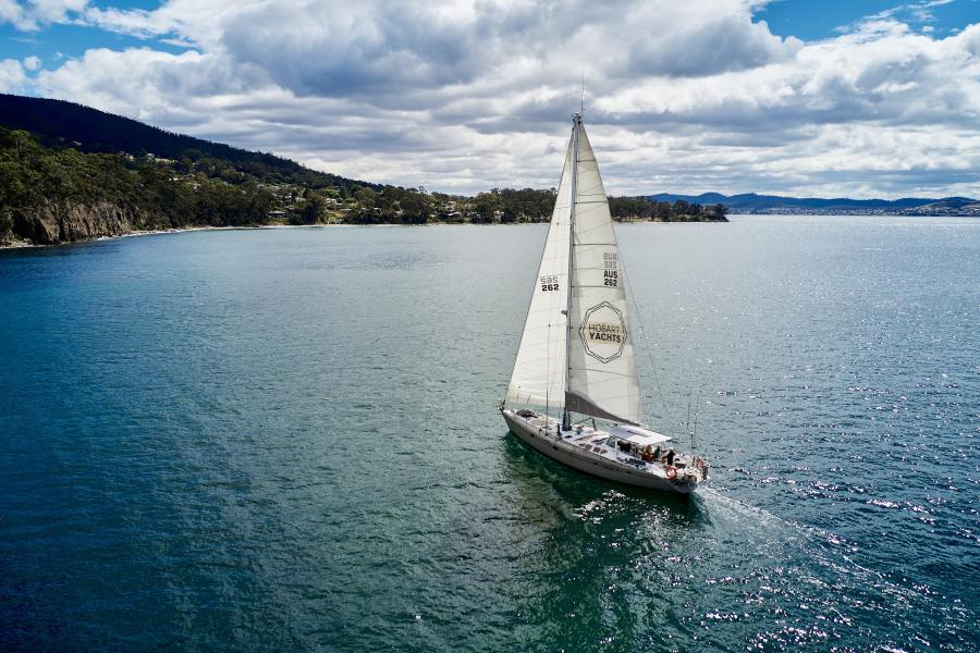 hobart sailing tours